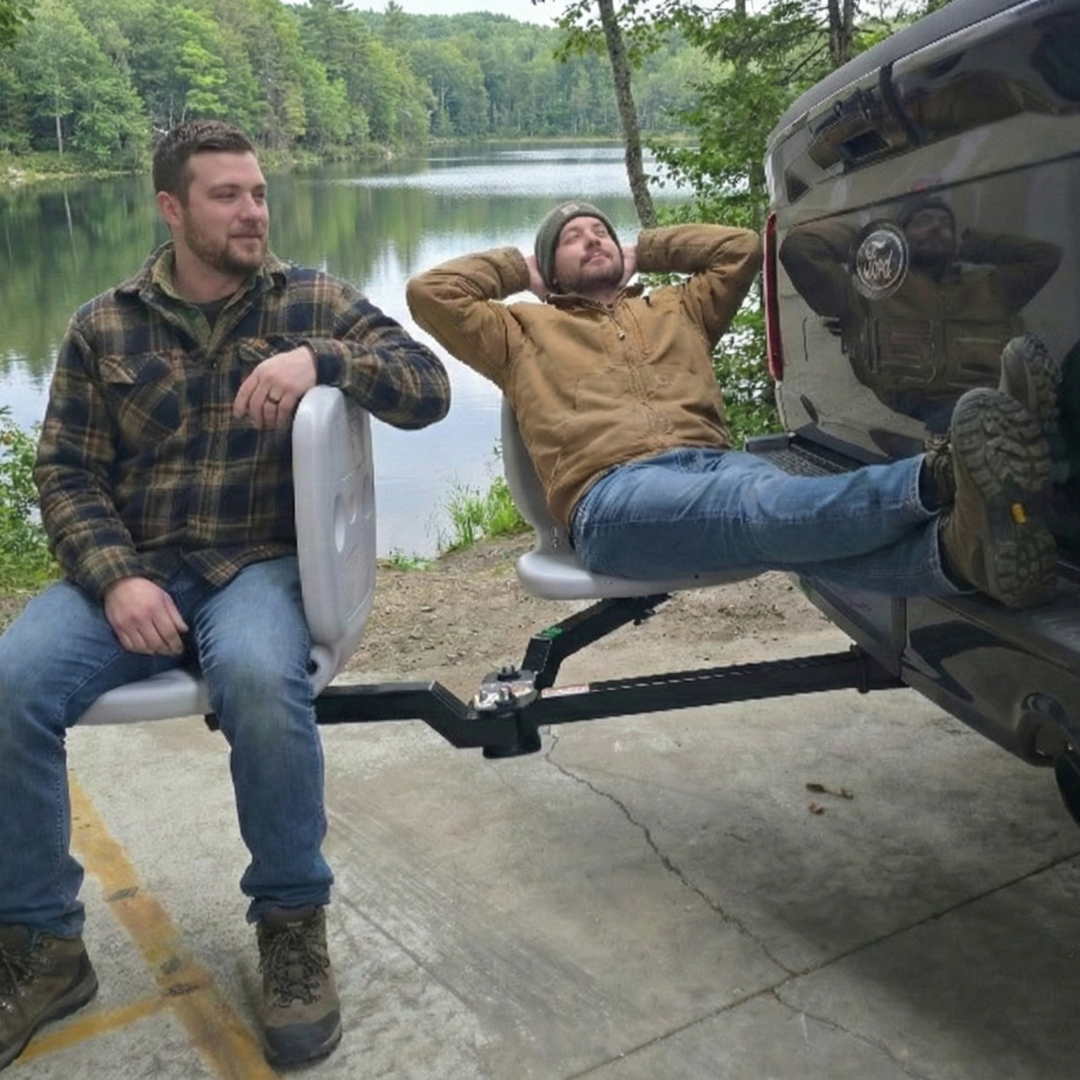 Tailbreaker: Hitch Mounted - 360° Dual Seating System
